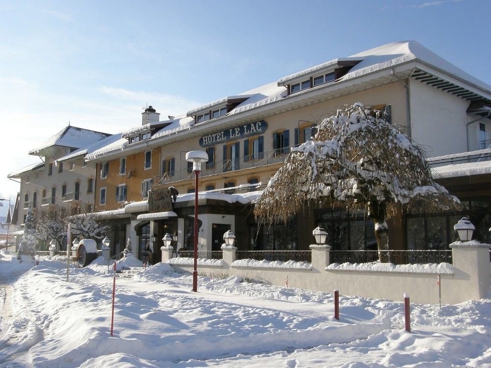 Hotel-Restaurant Le Lac Malbuisson Exterior photo